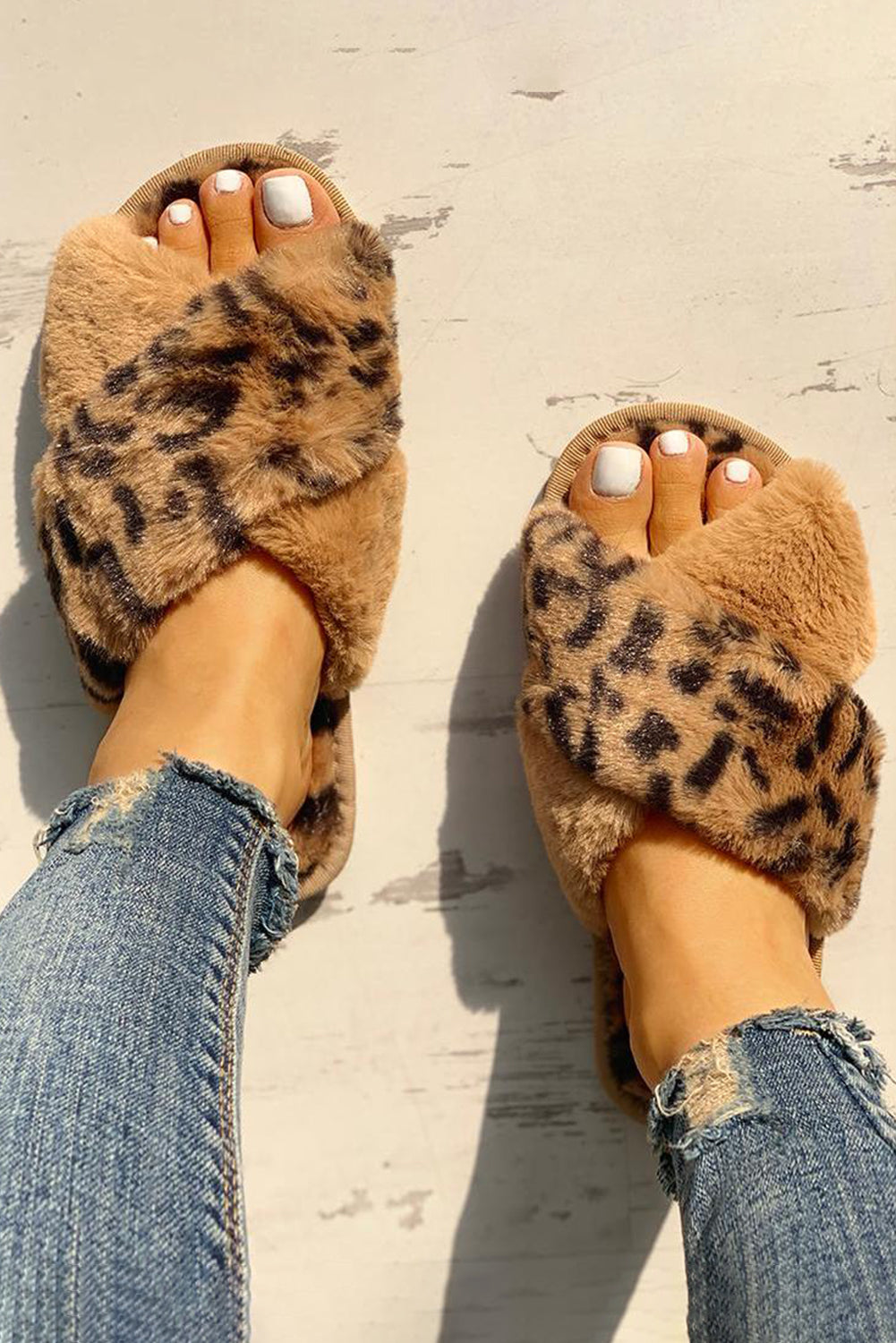 Brown Leopard Crossed Straps Furry Slippers